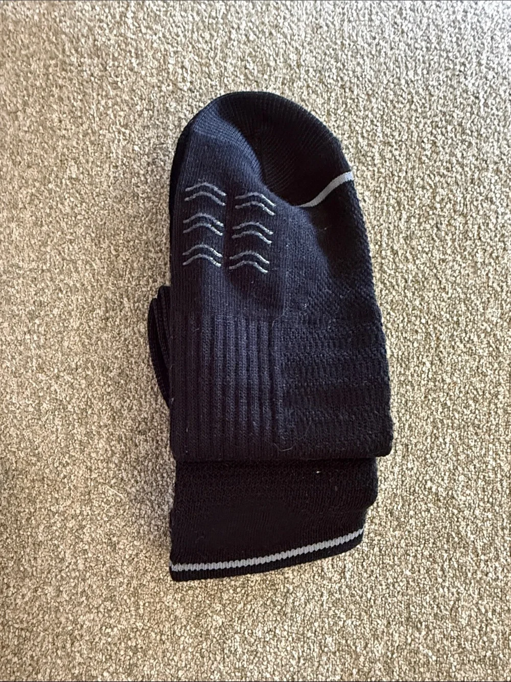 Uniqlo Men’s Black Athletic Half Socks with Gray Stripe